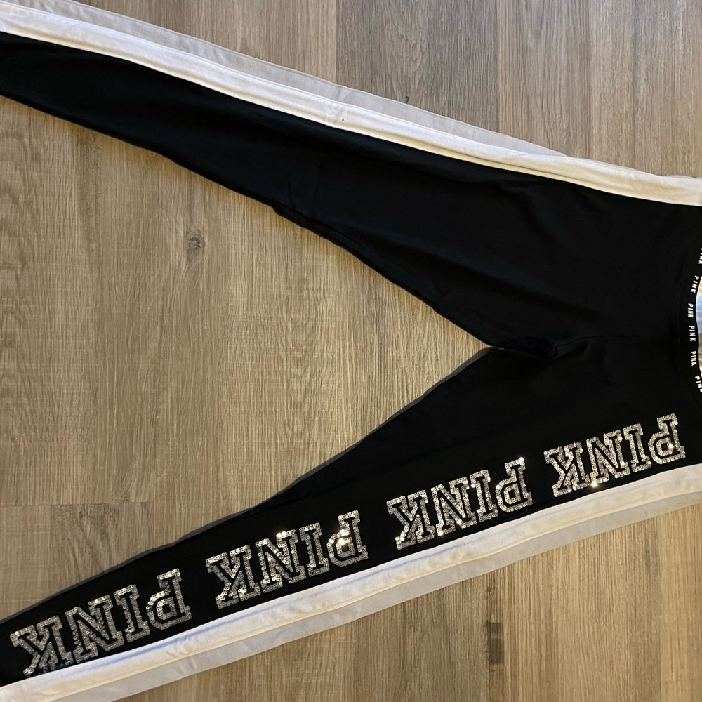 PINK VS BLING YOGA LEGGINGS SIZE MEDIUM